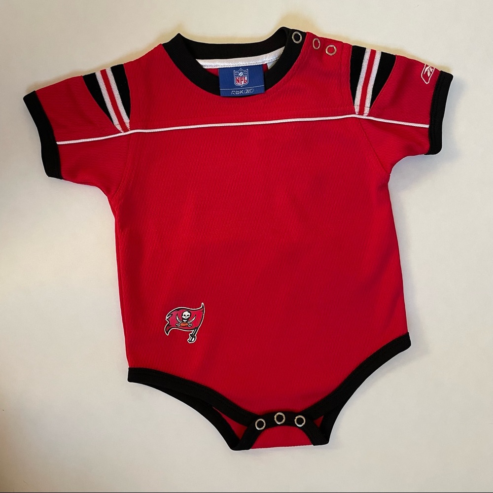 NFL Reebok Tampa Bay Buccaneers onesie 6-9mo